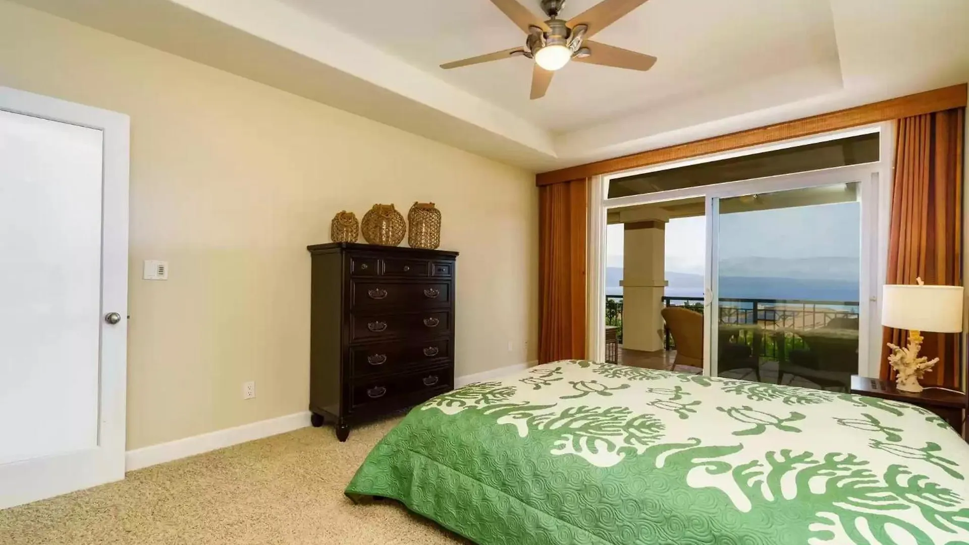 Breathtaking Oceanfront Lahaina Villa USA