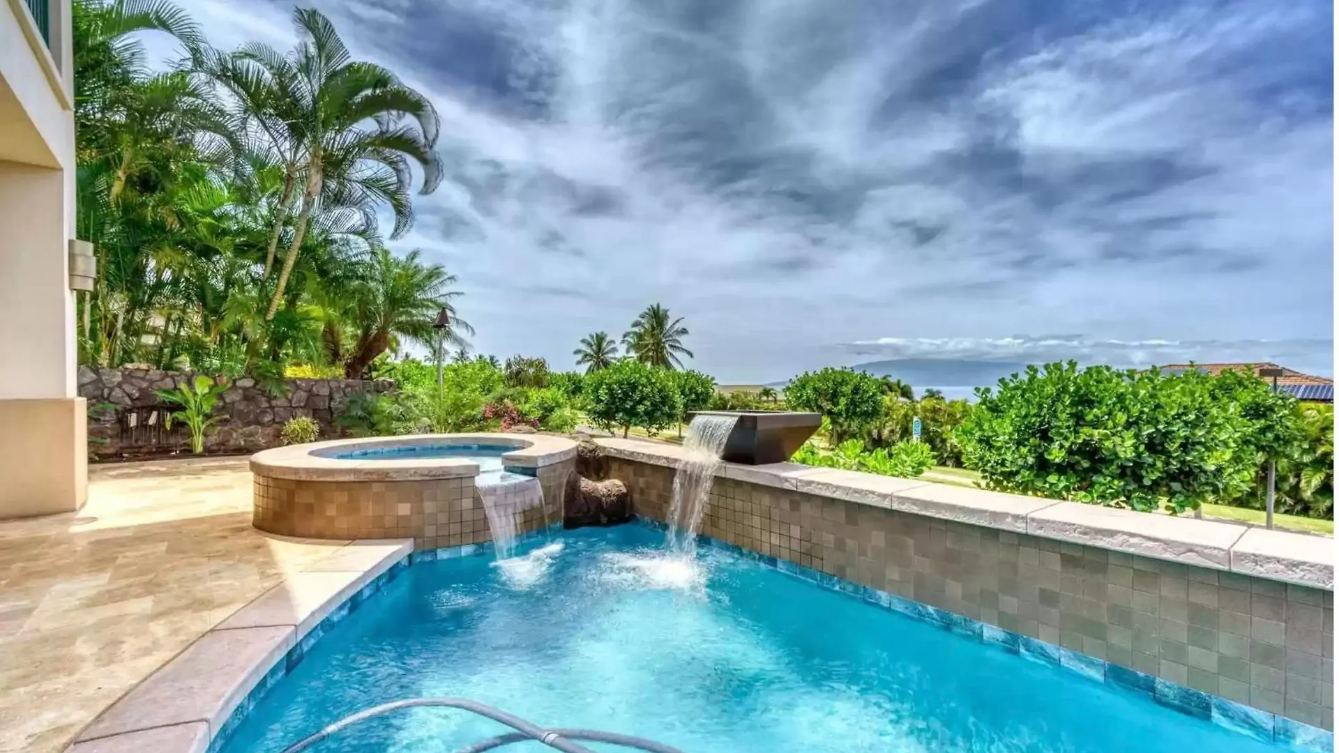 Breathtaking Oceanfront Lahaina Villa USA